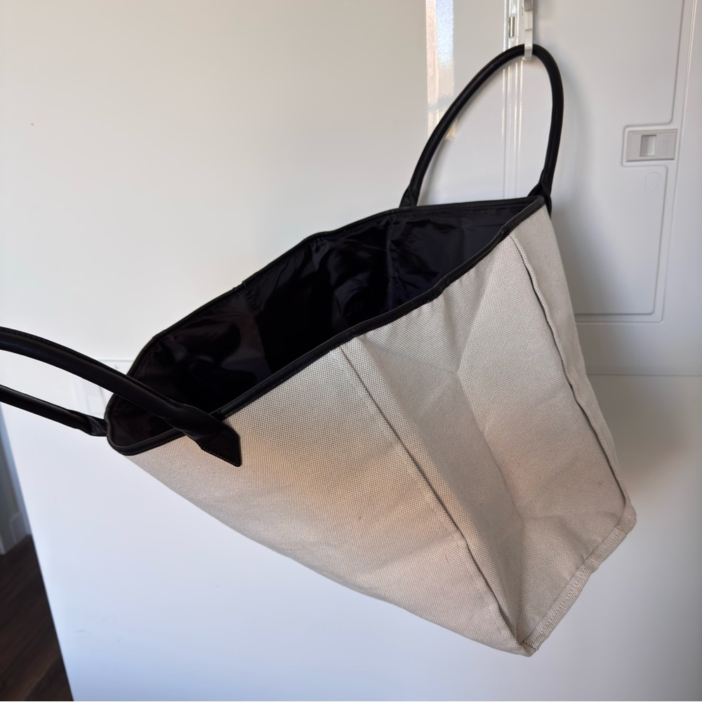 Victoria's Secret Cream Tote with Black Accents - Picture 4 of 7